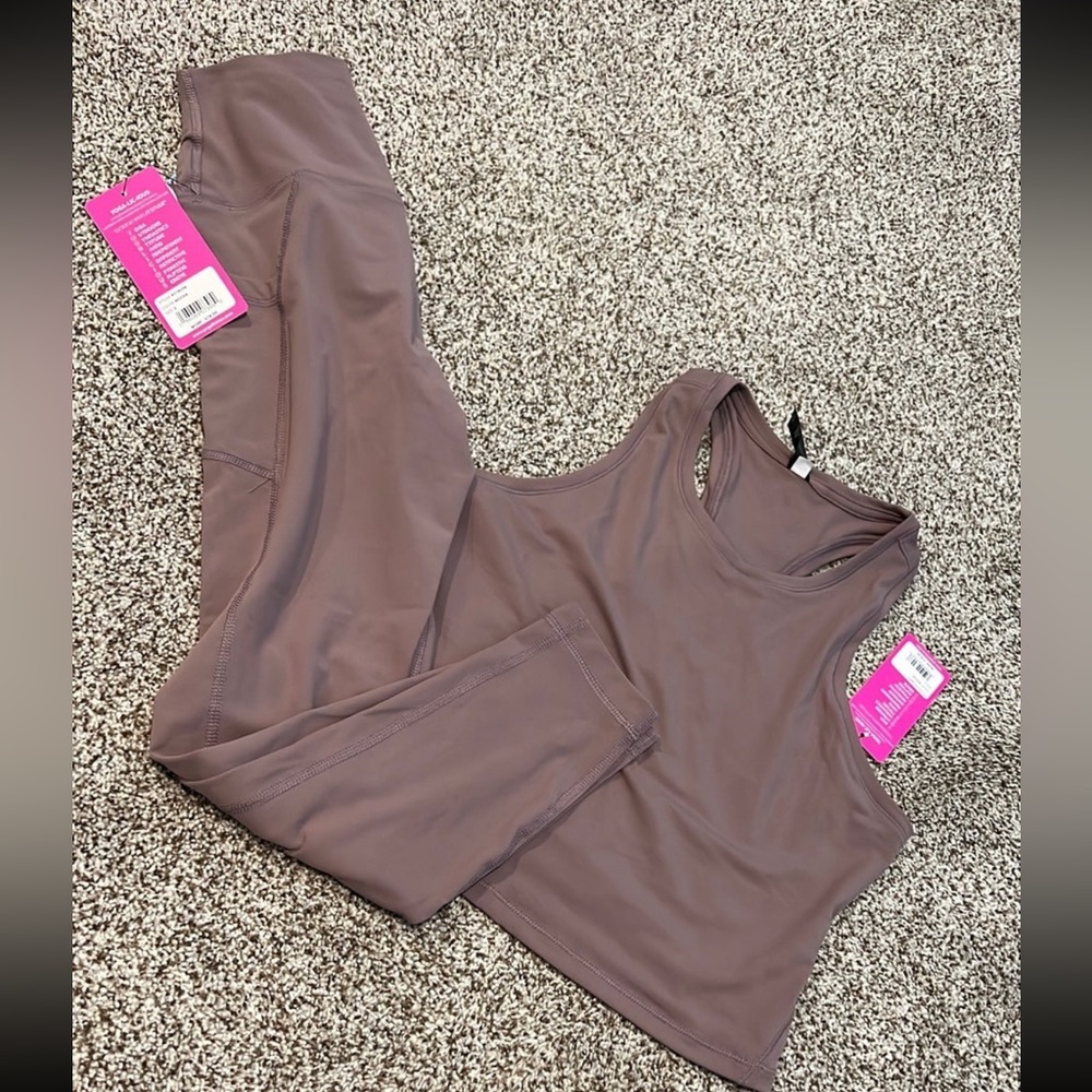 Yogalicious set, Mocha color, top size large and bottoms size small